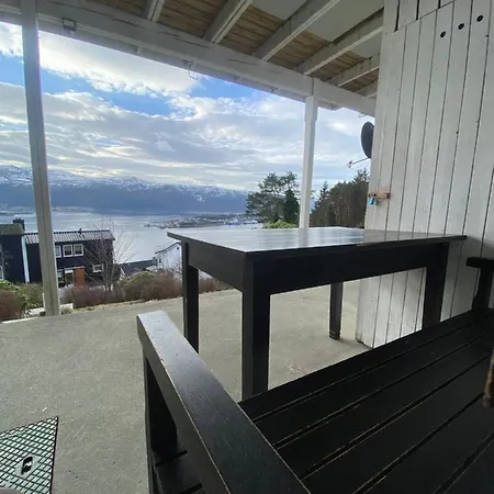 Great Place With View To The Mountains And Fjord Ålesund Exterior photo